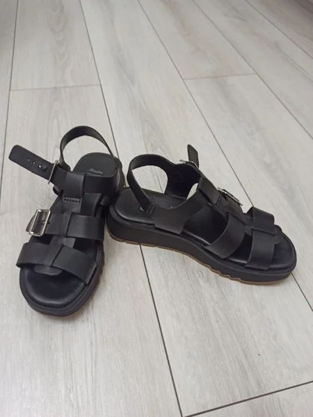 Кожаные босоножки Bata, размер 37 — sandal
