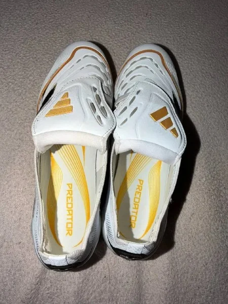 Футбольные бутсы Adidas Predator 24 FT