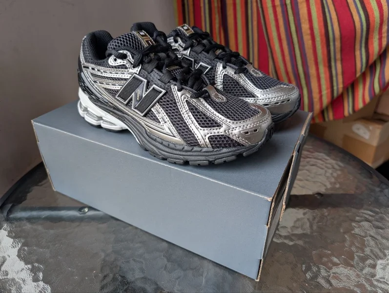 Женские кроссовки New Balance 1906 — running shoe