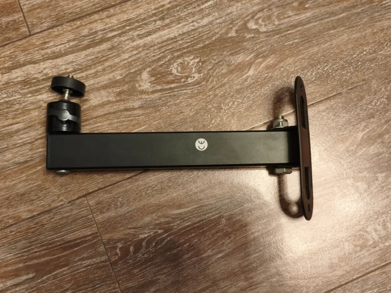 Крепление для проектора на стену — buckle, scabbard, screw