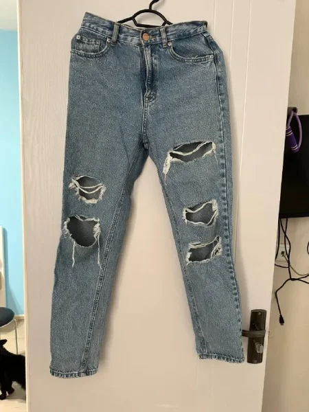 Джинсы Pull&Bear рваные — jean