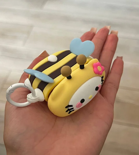 Кейс на AirPods 3 — hair slide