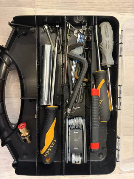 Набор инструментов — forklift, carpenter's kit, vacuum