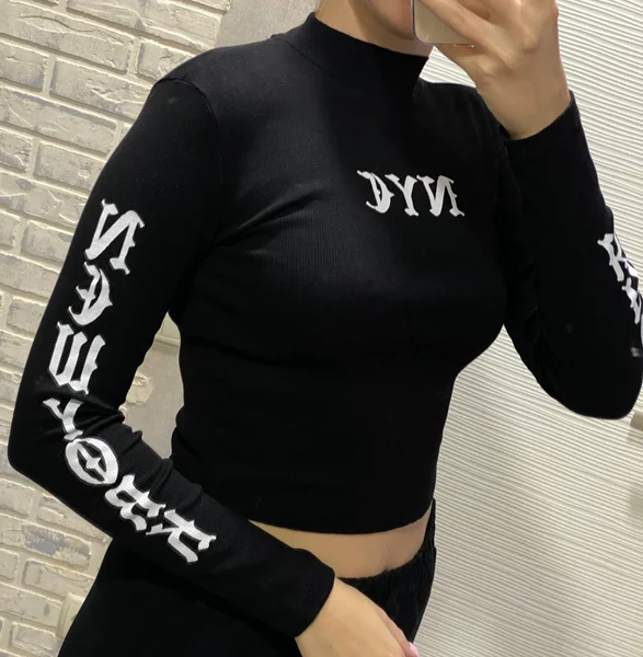 Одежда и обувь в ассортименте — jersey, sweatshirt, bulletproof vest