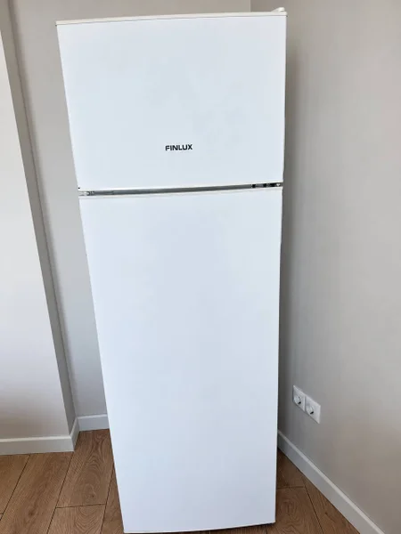 Холодильник Finlux 160x54x54 — refrigerator, photocopier