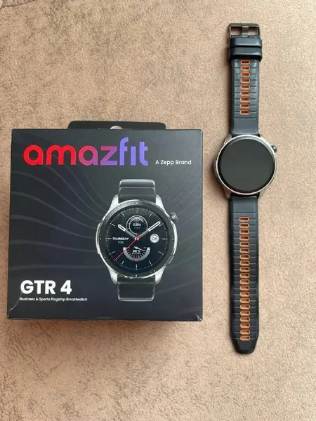 Умные часы Amazfit GTR 4
