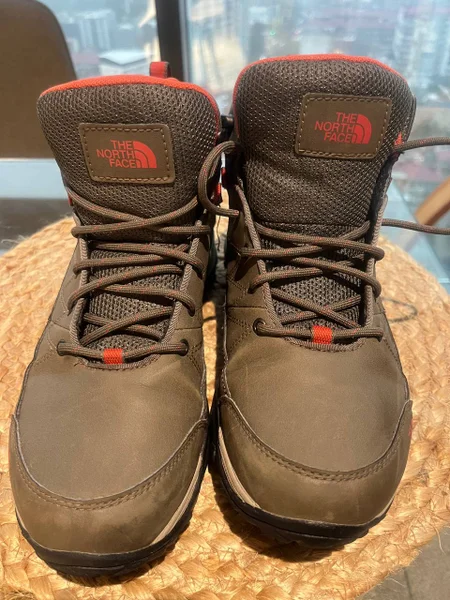 Трекинговые ботинки The North Face — running shoe