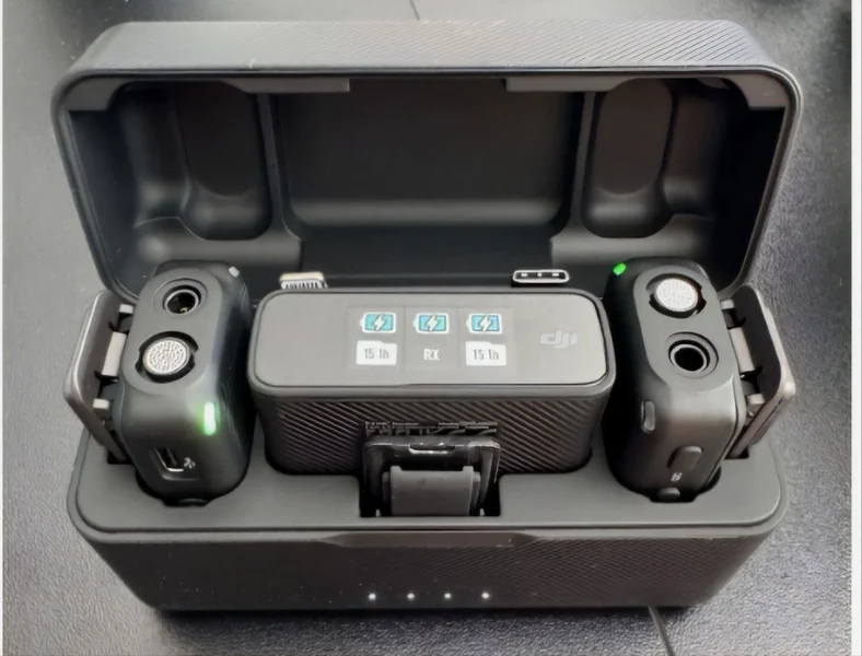 Микрофон DJI Mic ASB01 (2 TX + 1 RX + Зарядный кейс) — CD player, radio