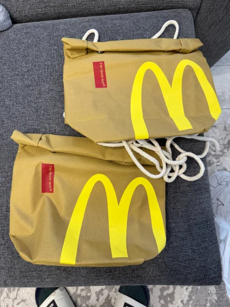 Две парные сумки через плечо McDonald's — mailbag, apron, pillow