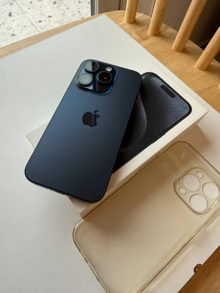 iPhone 15 Pro 256 GB Blue Titanium — iPod
