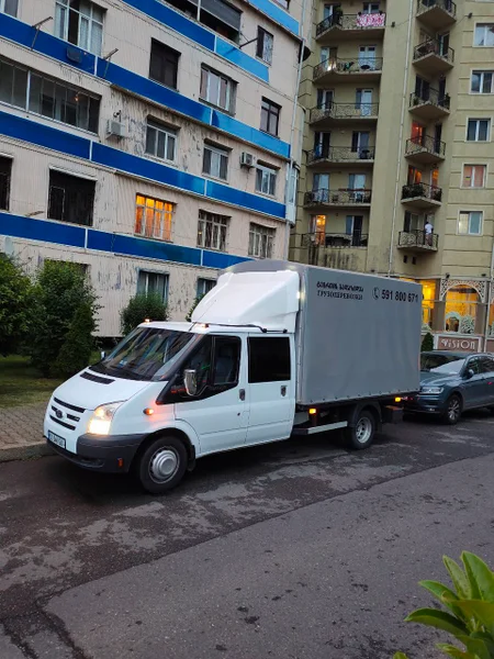 Грузоперевозки и переезды под ключ — moving van