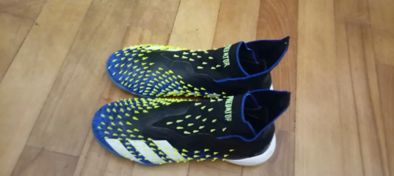 Сороконожки Adidas Predator Demon Skin 36 размер — running shoe, sandal