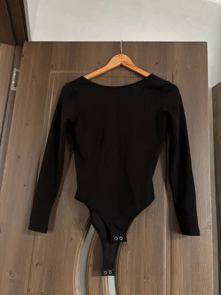 Боди размер L — suit, abaya