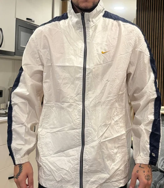 Ветровка Nike — lab coat, fur coat