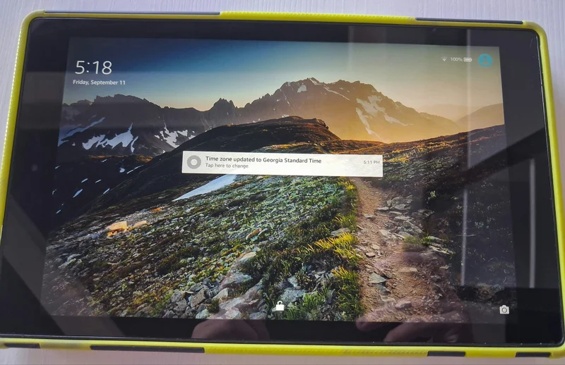 Планшет Amazon Fire HD 10 7-е поколение 32 ГБ — promontory, seashore, monitor