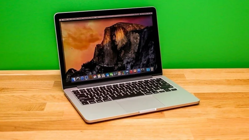MacBook Pro 13 i5 2.7GHz 8GB SSD 128GB — notebook, laptop