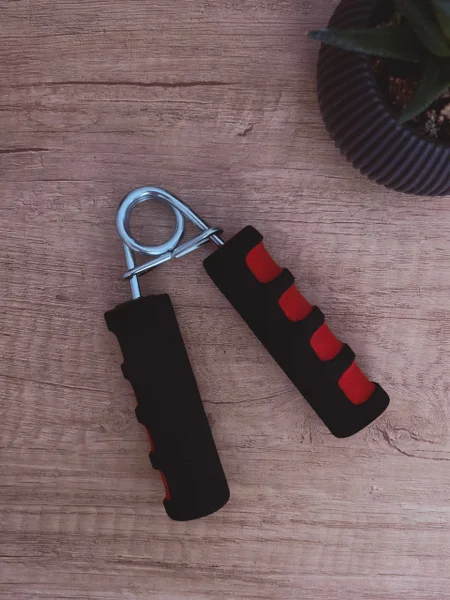 Кистевой эспандер — whistle, hook