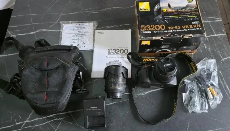 Фотоаппарат Nikon D3200 с двумя объективами