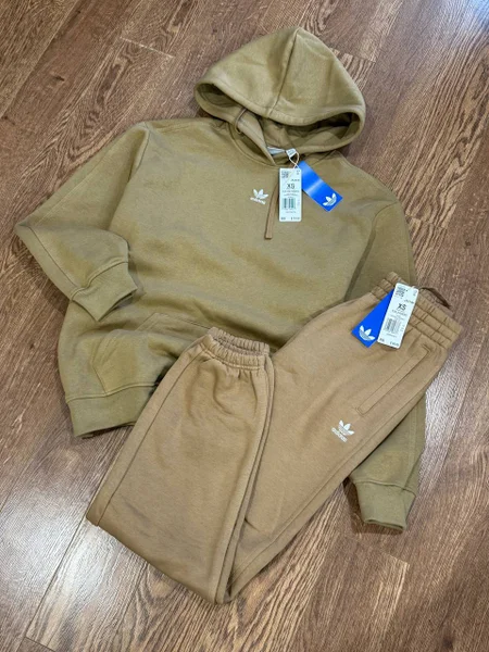 Женский костюм Adidas — military uniform, trench coat
