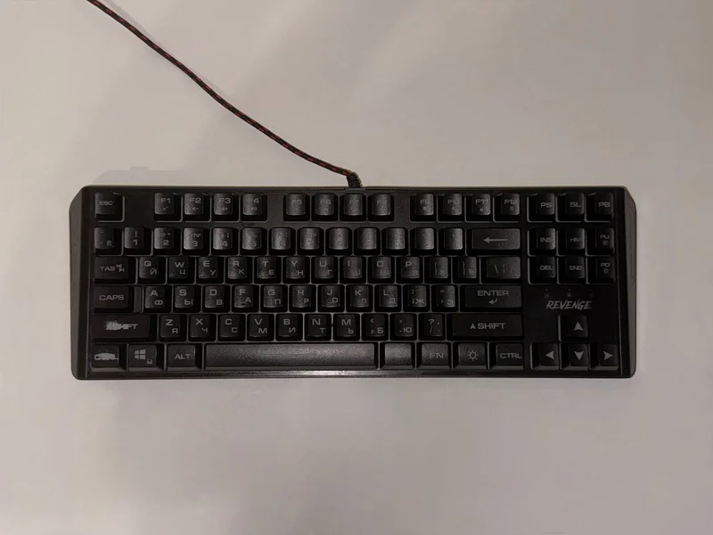 Клавиатура с подсветкой — computer keyboard, space bar