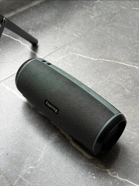 Блютуз колонка Aspiring — loudspeaker, microphone
