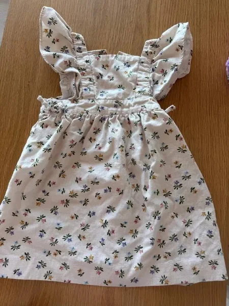 Zara — hoopskirt, overskirt