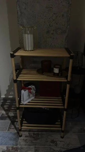 Деревянная полка для хранения — bookcase, plate rack