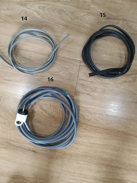 Набор строительных и хозяйственных материалов и инструментов — stethoscope, oxygen mask, coil