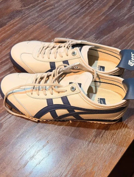 Кроссовки Onitsuka Tiger — running shoe