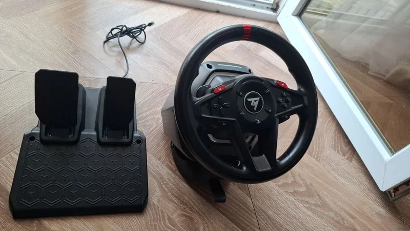 Игровой руль TRUSTMASTER — loudspeaker, disk brake
