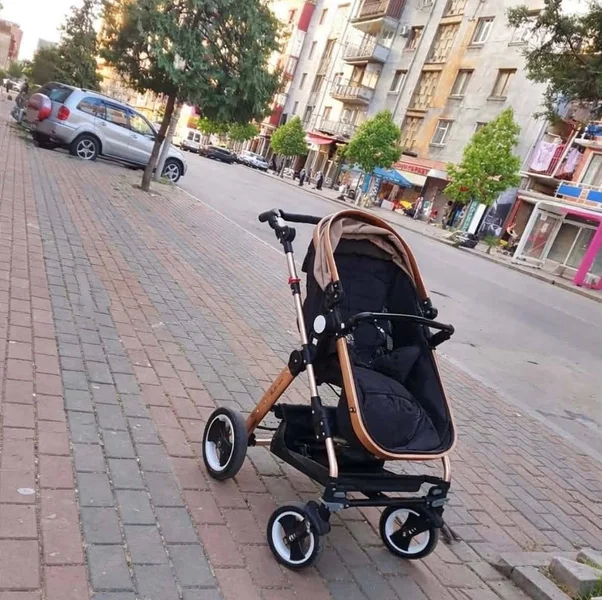 Детская коляска — moped, tricycle, bicycle-built-for-two