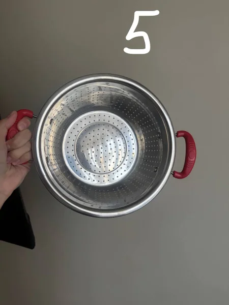Кухонная утварь и различные предметы — strainer, spotlight