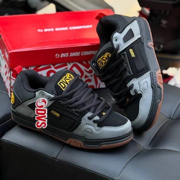Скейт-кеды DVS Comanche — running shoe