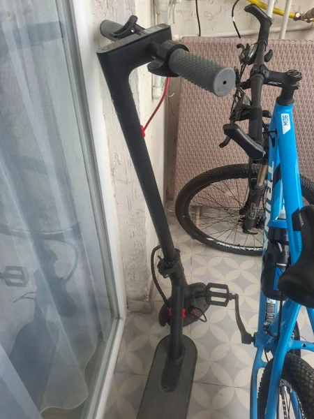 Электросамокат Xiaomi — mountain bike, gas pump