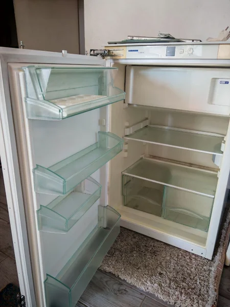 Холодильник встроенный LIEBHERR — refrigerator