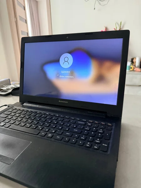 Ноутбук LENOVO с мышкой — notebook