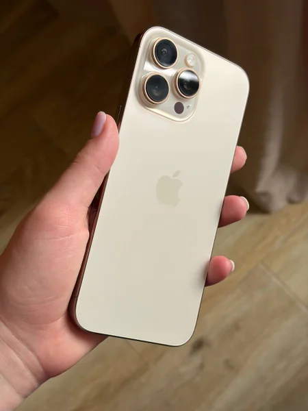 iPhone 16 Pro Max