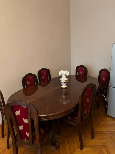 Большой стол с 6 стульями — dining table