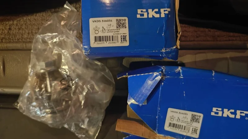 Шаровые опоры SKF VKDS 316031 для Volvo — packet, plastic bag, oil filter