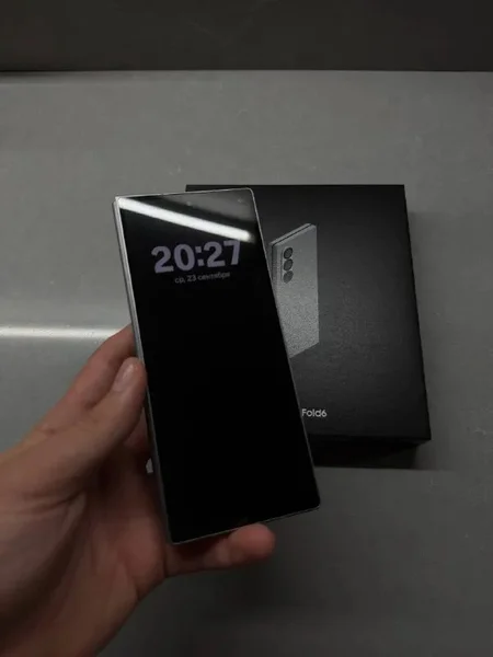 Samsung Galaxy Z Fold 6 — iPod