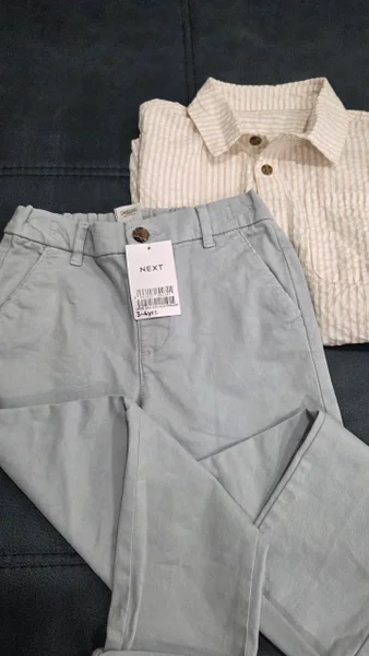 Рубашка зелёная GAP 9-10 лет — trench coat, apron, swimming trunks