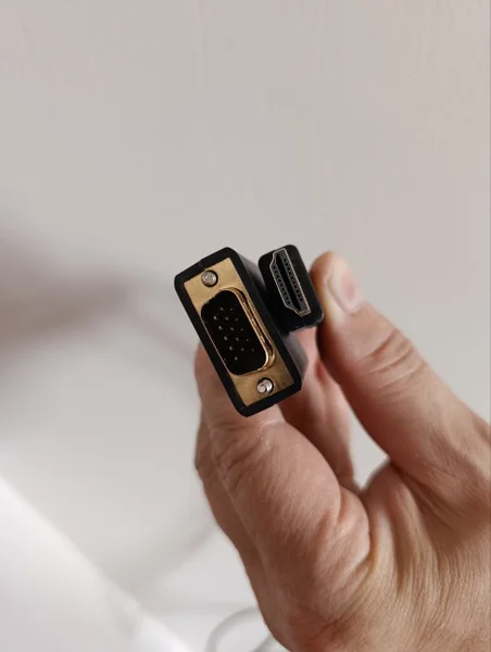 Шнур для подключения ноутбука к монитору — cellular telephone, digital watch, stopwatch