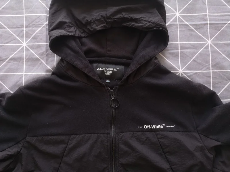 Свитшот / свитер — sweatshirt