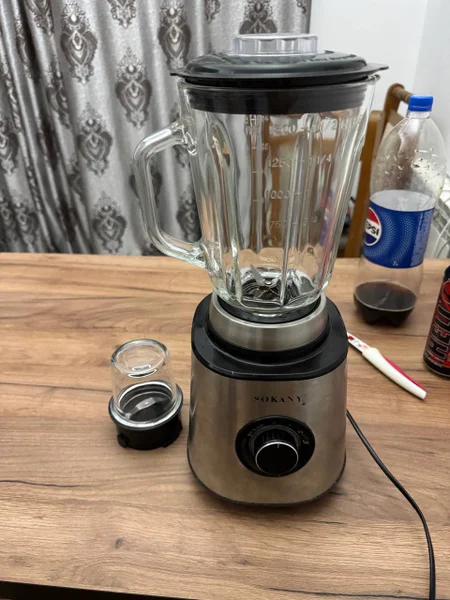 Блендер — water jug, stove
