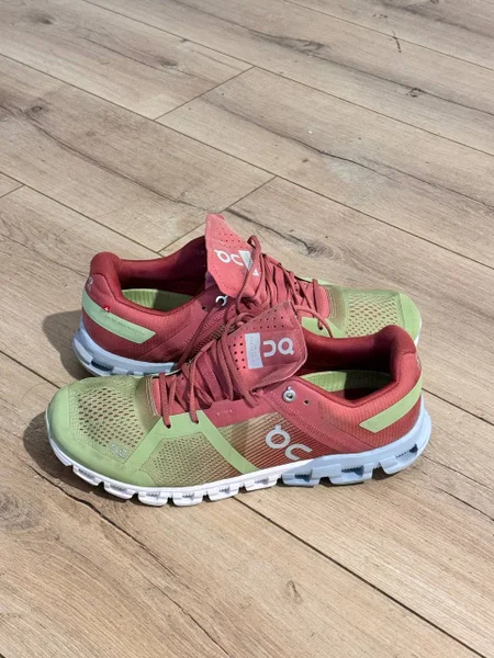 Босоножки — running shoe