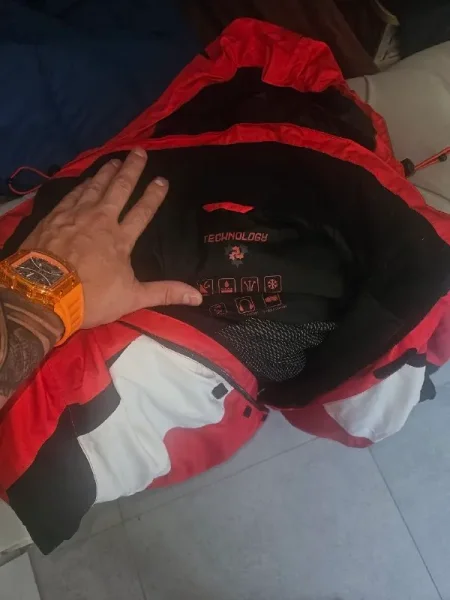 Кроссовки Reebok 41 размер — sleeping bag, backpack, neck brace