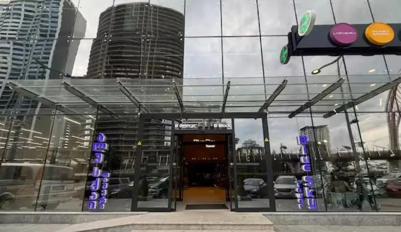 Студия в Blue Sky Tower — shoe shop
