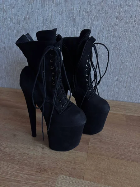 Стрипы тройки 38 размера — cowboy boot, sandal, Loafer