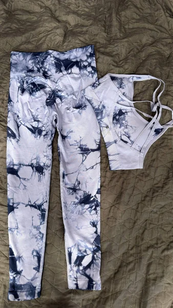 Спортивный комплект (лосины и топ) — jean, swimming trunks
