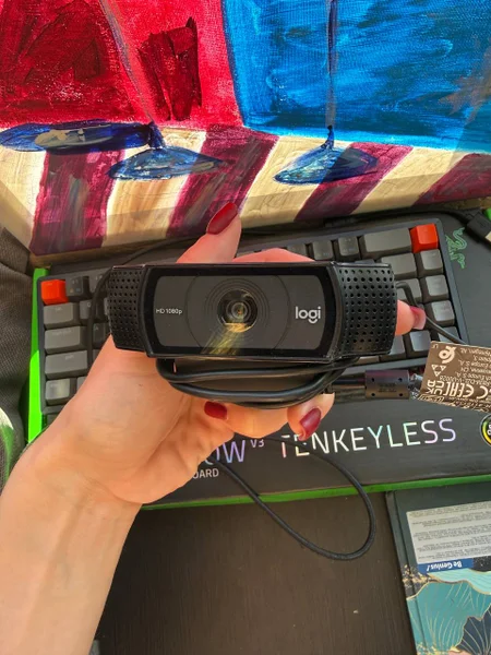 Веб-камера Logitech HD Pro Webcam C920 — Polaroid camera, projector, cellular telephone